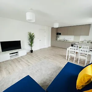  Apartment Stunning New Penthouse United Kingdom
